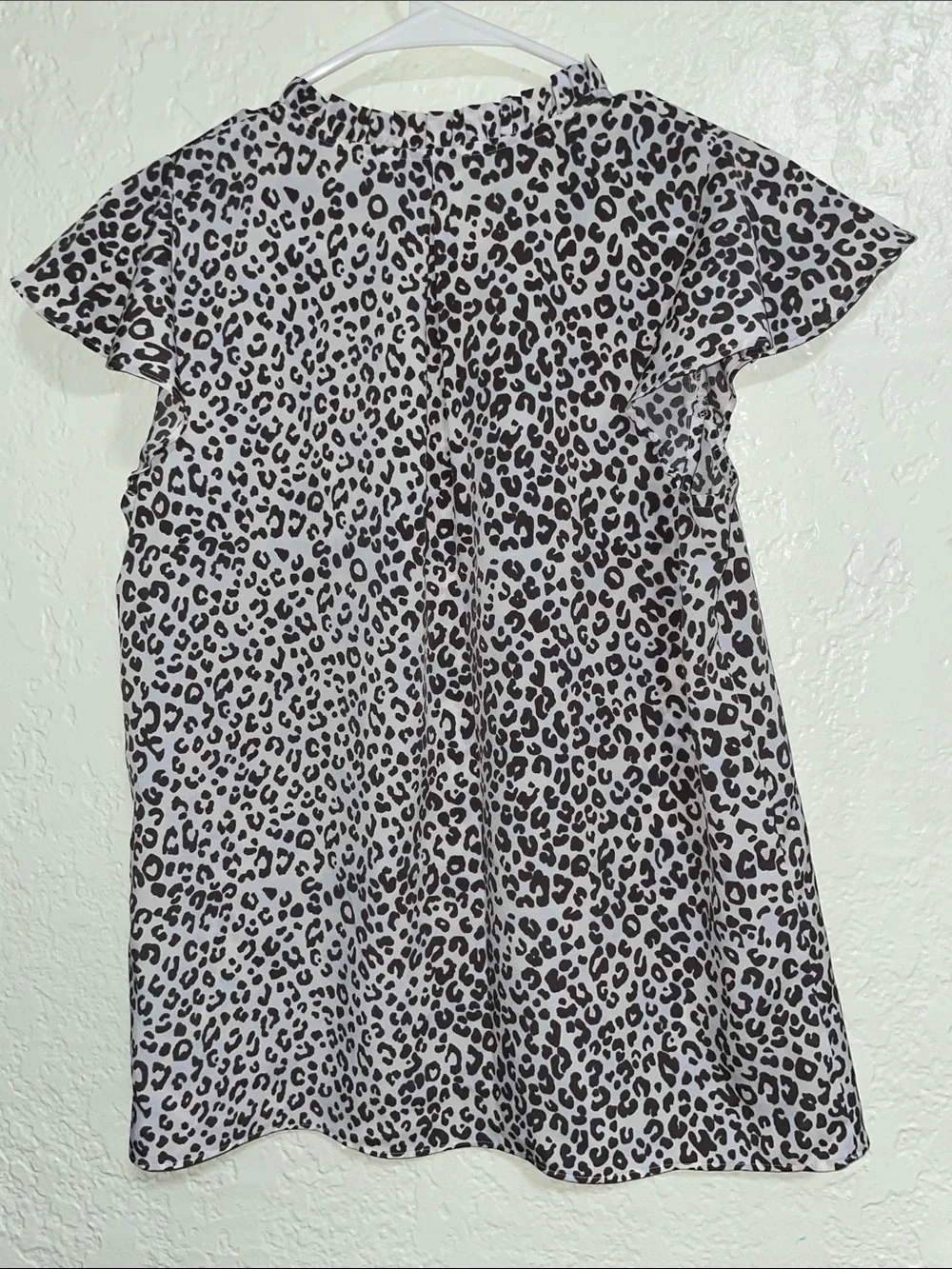 Nine West Black and White Leopard Print Flutter Sleeve Top - Picture 3 of 4